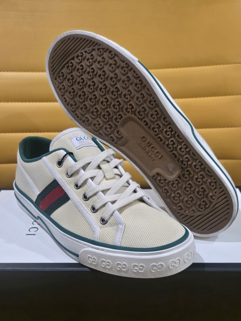 Gucci 1977 Cream Canvas Low-Top Sneakers with Green & Red Stripe